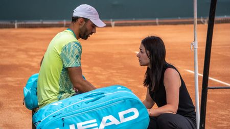TENIS Dan Alexandru Tomescu a câștigat trofeul Țiriac Foundation Trophy de la Constanța, după abandonul lui Adrian Boitan în ultimul act