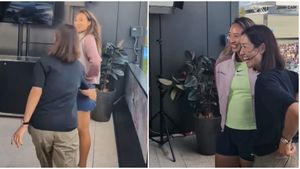 „Mult mai frumoasă decât la TV!" Na Li, singura asiatică din istorie câștigătoare de Grand Slam, și-a făcut din nou apariția la Australian Open! Conaționala ei a rămas uimită. VIDEO