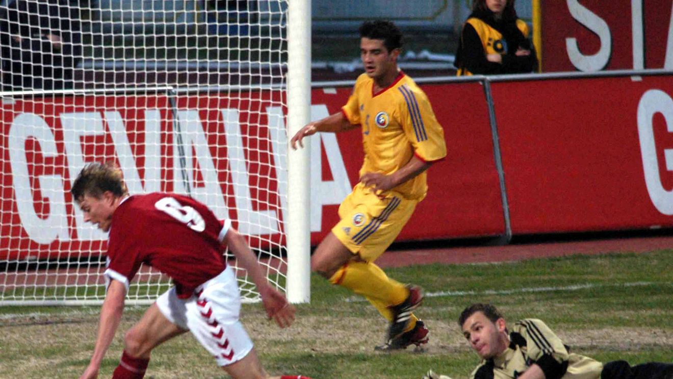 Andone, reacție dură la adresa FRF: "Nu putem să fim iar de râsul Europei! Nu știau că e concertul programat acolo?!" Fălcosul și-a amintit de "plaja" de la meciul cu Danemarca