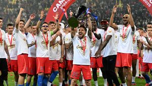 Fotbalistul de la FCSB a fost propus azi la Rapid și la Universitatea Craiova: „Poate îl ia Șucu sau Rotaru”