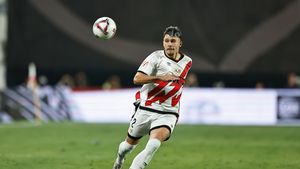 Spaniolii de la Marca sunt la picioarele lui Andrei Rațiu, după meciul de vis făcut de român în fața lui Atletico Madrid, în care a pasat decisiv! Prezentare „de casă” pentru „Sonic”: „Este unul dintre pilonii echipei!”