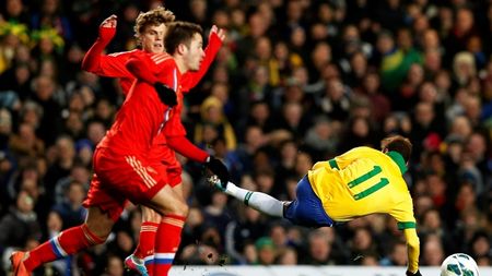 Superstarul dat la  bucată. Ce se ascunde în spatele telenovelei Neymar