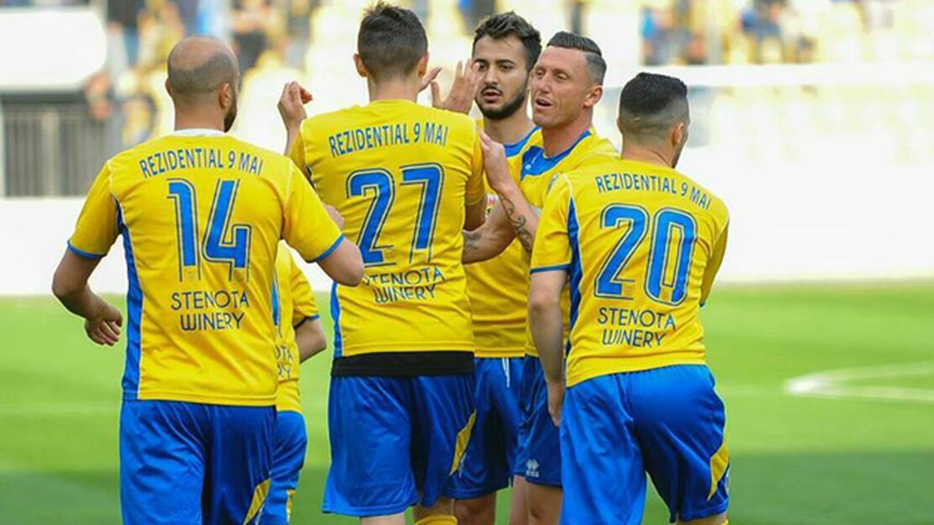 EXCLUSIV | O echipă poate "prelua" modelul Dinamo. Ajunge la al treilea antrenor în acest sezon? "Am avut discuții amicale cu ei". Despre ce echipă e vorba