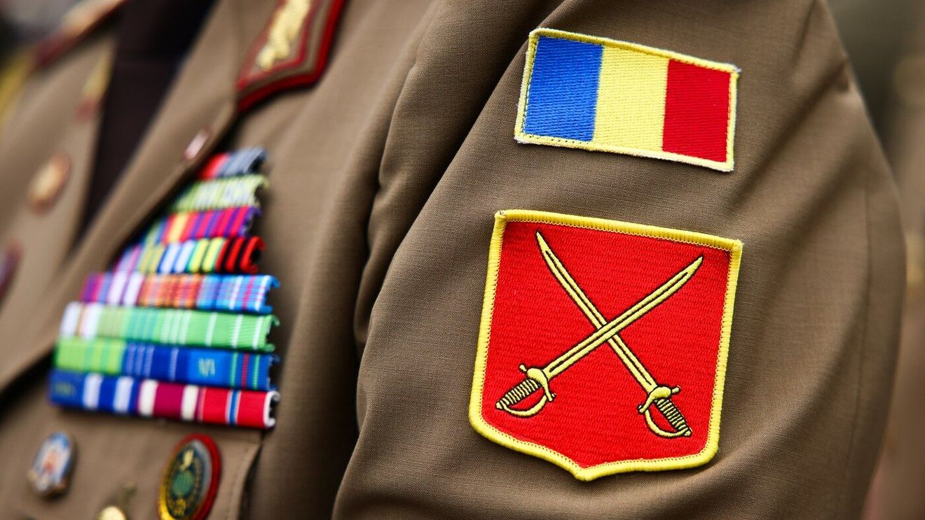 Ce s-a întâmplat, de fapt, cu rezerviștii chemați de MApN la mobilizare. Cozi imense, birocrație excesivă și situații penibile: „Le-au dat două sandvișuri”