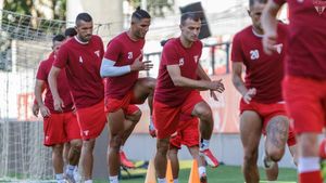 UTA Arad - Rapid, „un meci special” pe arena Francisc Neuman! Laszlo Balint se așteaptă la spectacol total: „Să ne facem suporterii fericiți la final!”