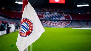Bayern Munchen e gata de orice sacrificiu pentru a semna cu fotbalistul pe care Manchester City vrea să plătească 100.000.000 de euro. Bavarezii au demarat negocierile finale