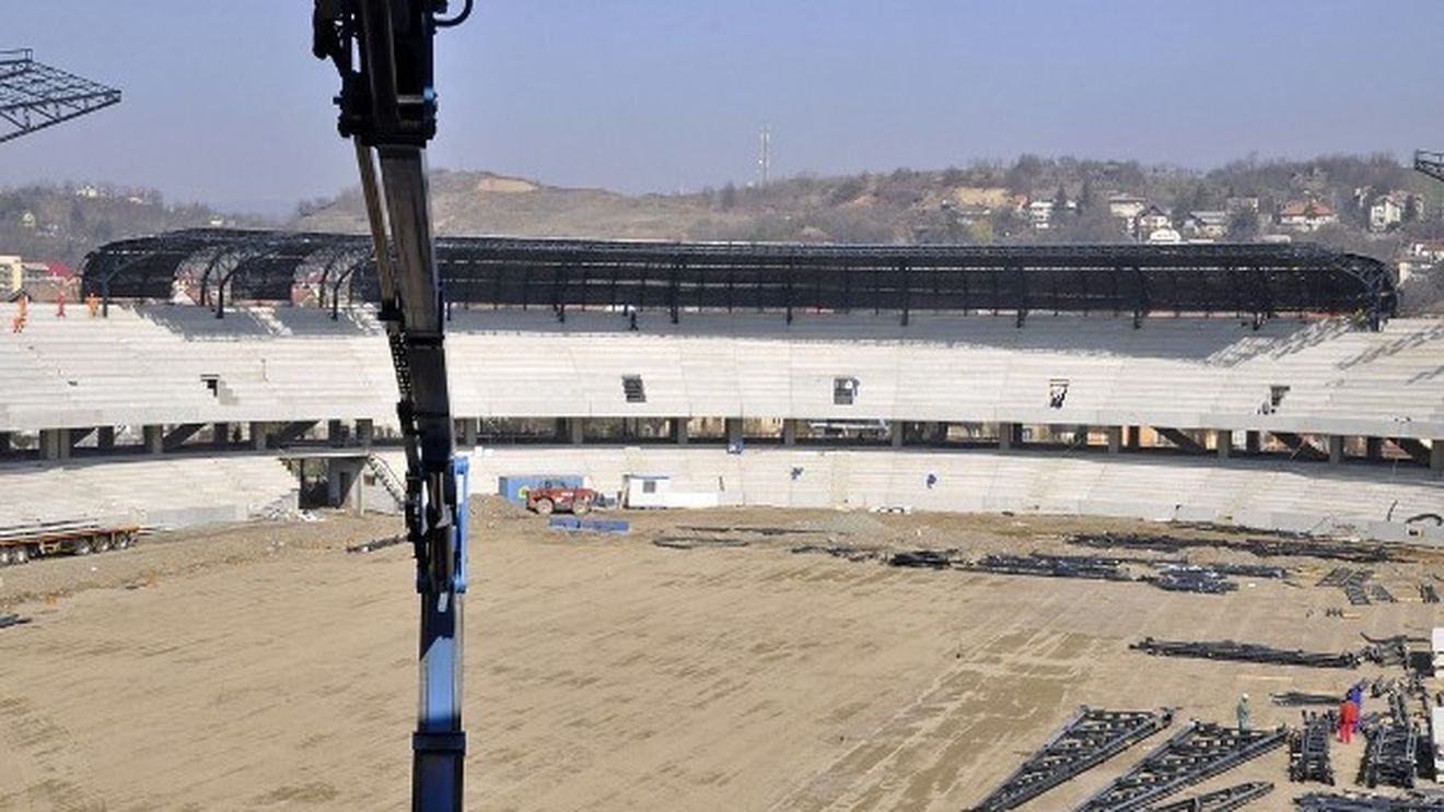 Cluj Arena, inspectată de UEFA: "Păcat că are pistă"** FOTO Cum "crește" al doilea stadion 'elite' din România