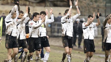 „Șepcile" respiră