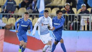 Valentin Mihăilă, interviu spumos din cantonamentul Craiovei. Care este cel mai periculos adversar din Liga 1 și pe ce a cheltuit primii bani din fotbal