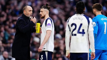 Unde a apărut Radu Drăgușin după ce ProSport a anunțat că e OUT de la Tottenham pentru meciul din Premier League