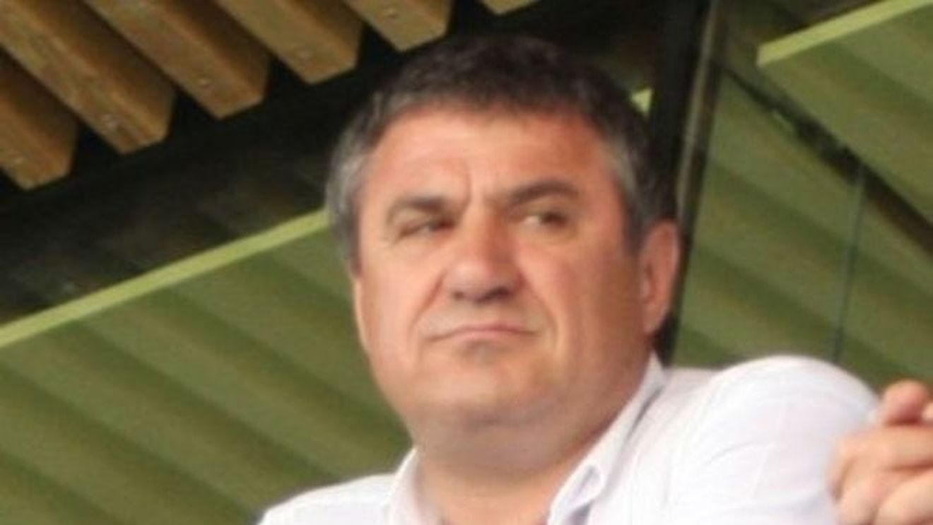 "Dinamo are antrenori în curte:** Ion Moldovan sau Cornel Dinu"