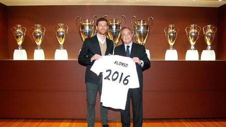 Xabi Alonso și-a prelungit cu doi ani contractul cu Real Madrid