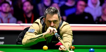 Semifinale de top la Campionatul Mondial de snooker. Ronnie O’Sullivan îşi continuă drumul spre coroana de la Crucible