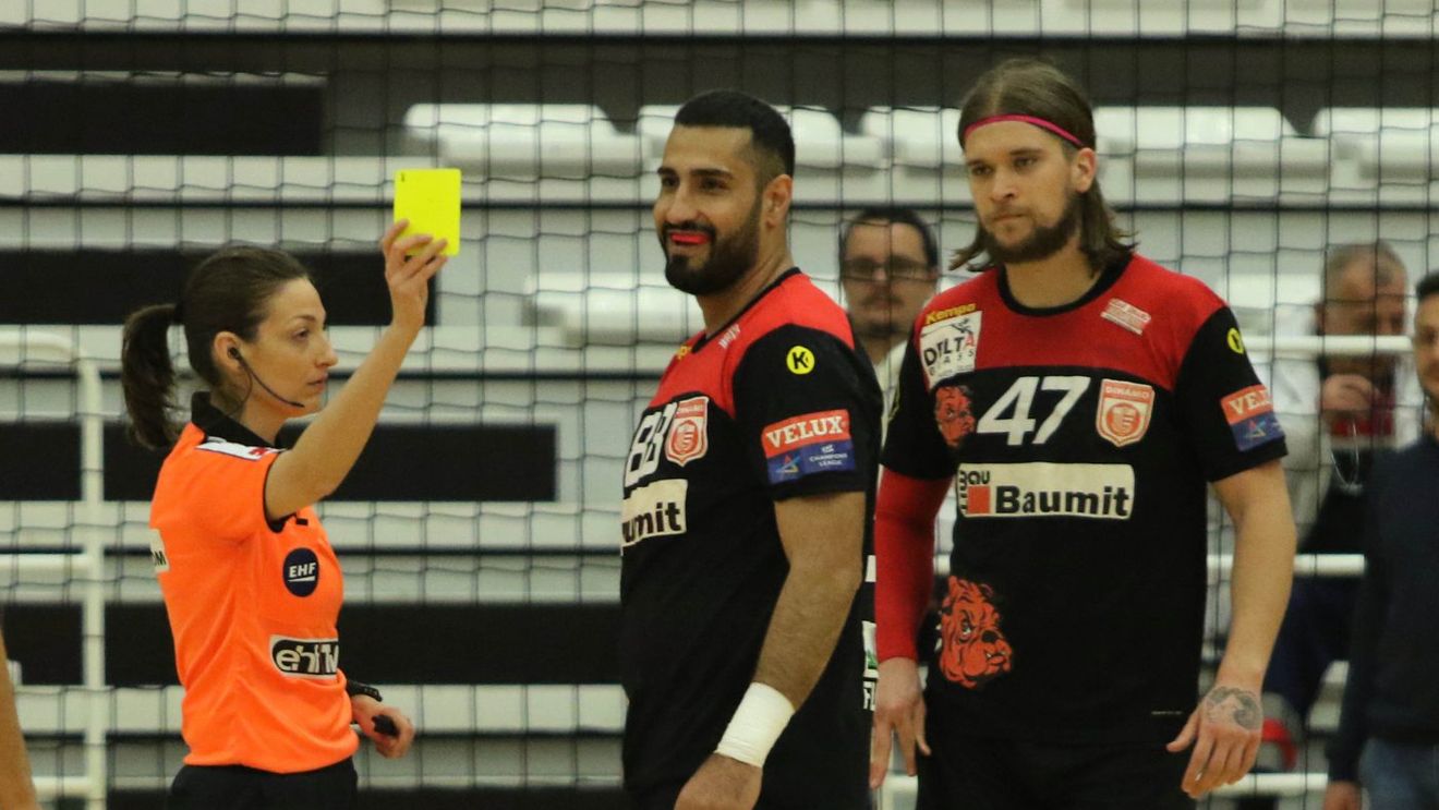 Revoltă în handbal după ce jumătate dintre arbitri și observatori au picat examenul la Sf. Gheorghe! Observator din Cluj, despre președintele Constantin Din: „A fost bulibășeală. M-a amenințat anterior că voi ajunge la reexaminare la București" | EXCLUSIV