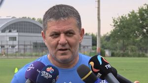 VIDEO | Hagi și Gâlcă l-au ajutat pe Lăcătuș să dezvolte proiectul CSA Steaua! Ziua decisivă: când va fi anunțată liga din care începe noua echipă