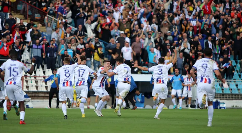 VIDEO | Dorinel Munteanu, one-man show! A făcut spectacol după ce SC Oțelul a câștigat pe final cu Viitorul Pandurii, a intrat pe teren, a făcut turul stadionului și a cântat cu fanii