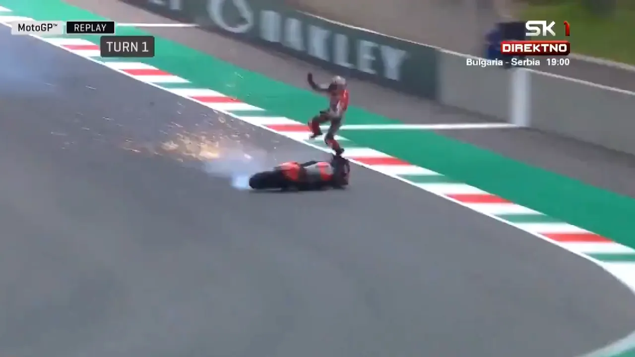 VIDEO | Accident îngrozitor în MotoGP! Pilot Ducati, aruncat în aer la peste 340 km/h
