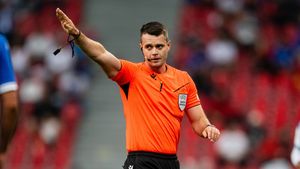 Compatrioţii preşedintelui UEFA vor arbitra meciul Universităţii Craiova cu Rapid Viena. Un albanez o va „fluiera" pe FCSB în Elveţia
