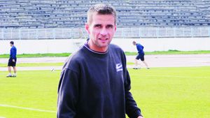 Caracterizarea lui Himcinschi:** "Între Cămătaru și Marica! Adică Ibrahimovic"