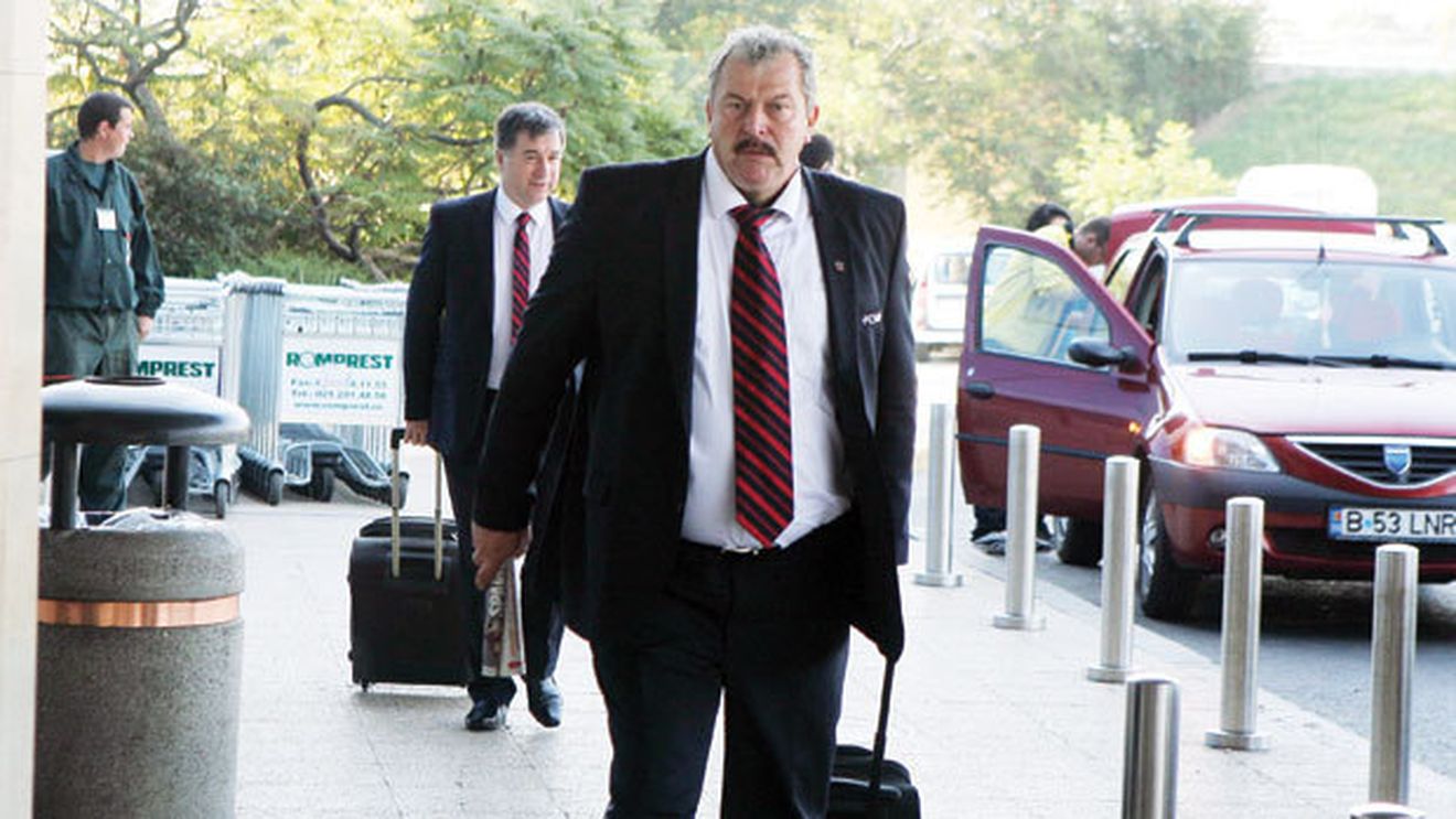 Duckadam, pe făraș!** Vine Iordănescu!