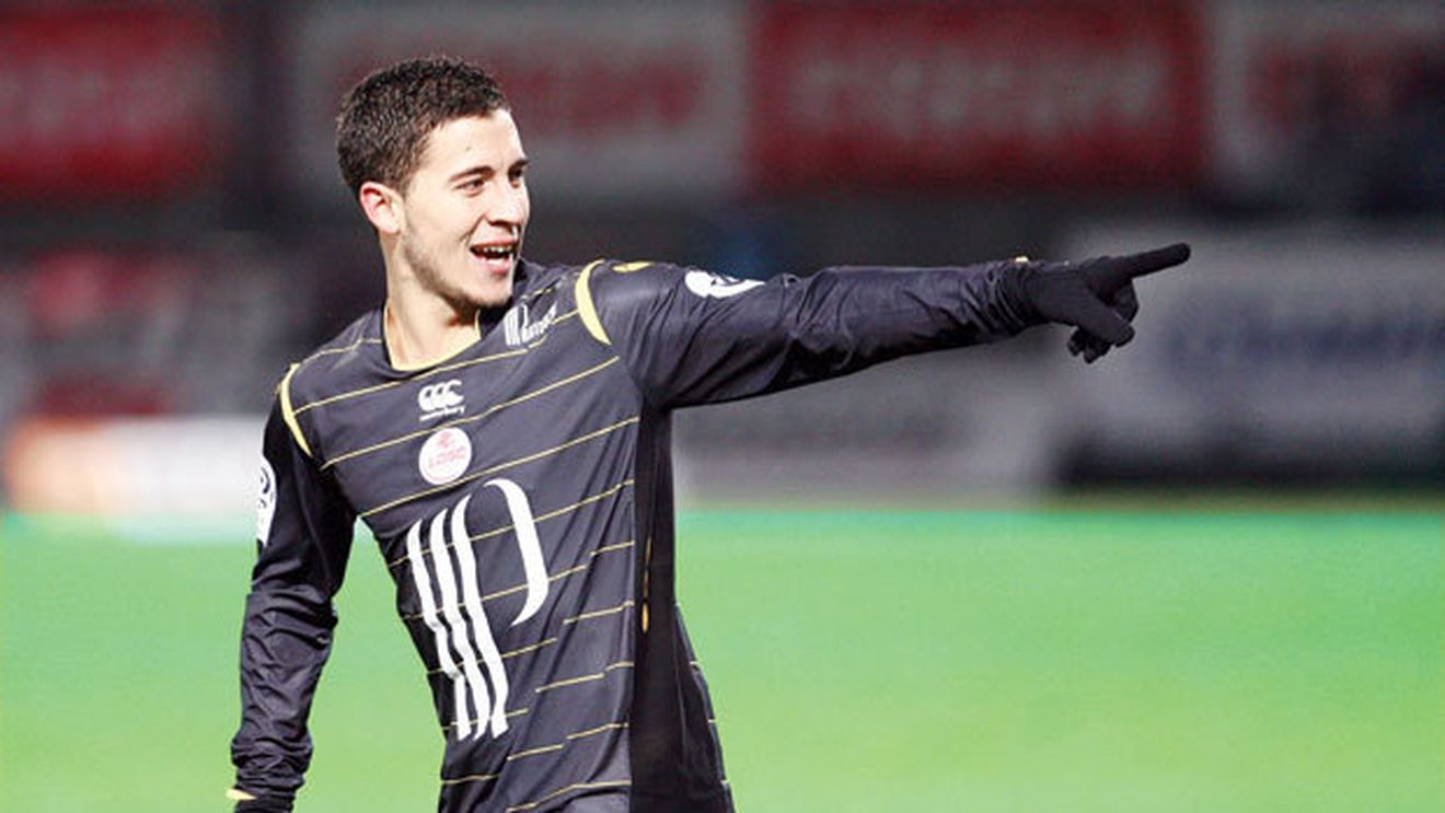 Hazard a făcut show la vamă!** Cel mai curtat tânăr fotbalist din Europa l-a forțat pe colegul Chadli să stârnească un scandal monstru în aeroport