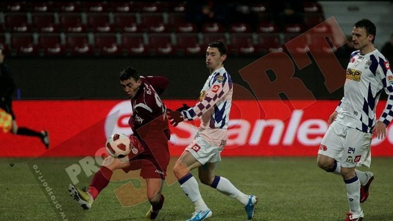 Uhrin:** "Trebuie să ne distanțăm în clasament! Nu mă interesează nici de Galați, nici de Rapid"