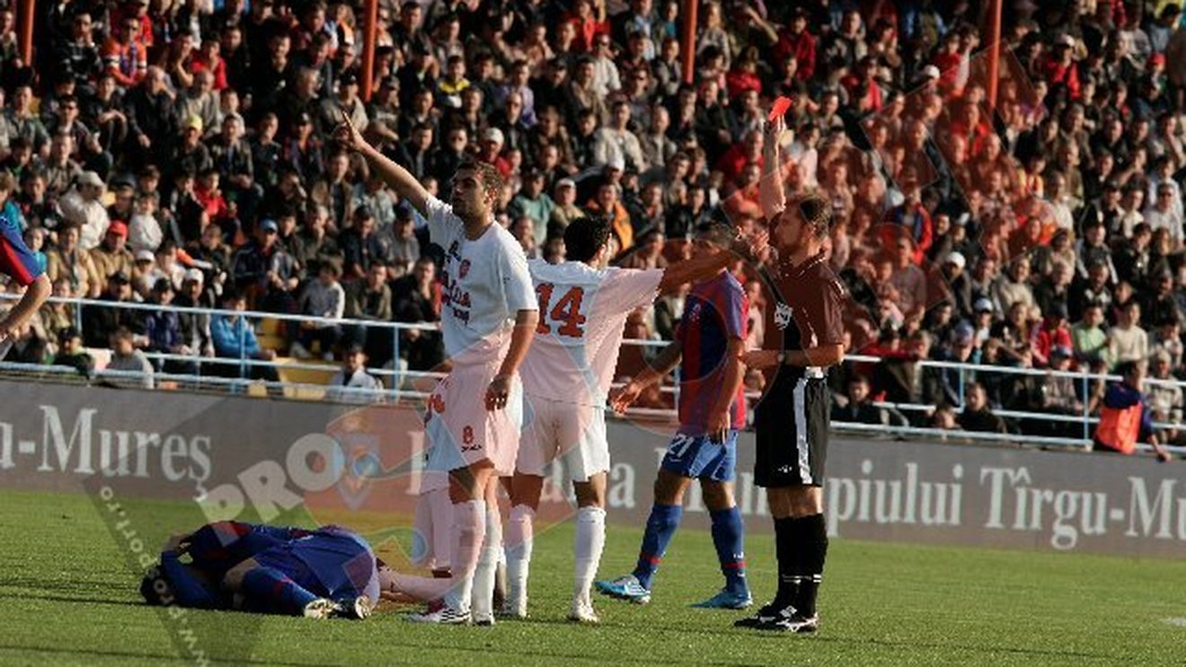 Victorie chinuită!** FCM Tg. Mureș - Steaua 0-1! "Roș-albaștrii" au jucat 25 de minute cu 2 oameni în plus