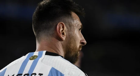 Messi îl egalează pe Ronaldo. A ajuns la al zecelea hat-trick în meciuri internaţionale