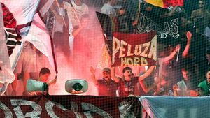 Fanii Rapidului le cer jucătorilor să iasă victorioși de pe Național Arena:** "Întrebați-l pe Pancu de ce vrem să-i batem pe steliști!"