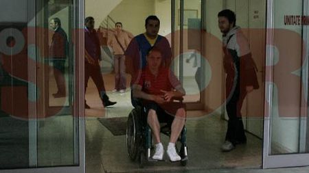 FOTO Autocarul Stelei, atacat cu pietre!** Fanii dinamoviști: 'Nu am fost noi'