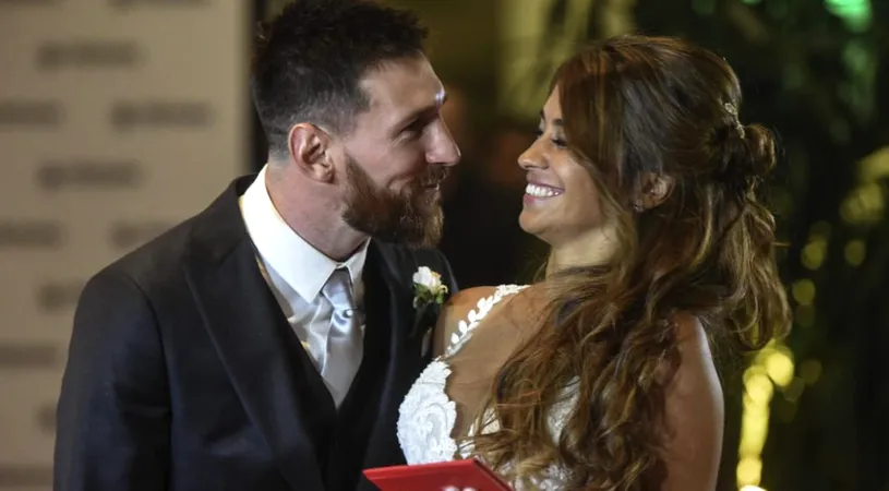 Lionel Messi, cum nu l-ai mai văzut: sărut pasional cu Antonella Roccuzzo! Paulo Dybala și Ricky Martin apar în clipul momentului | VIDEO