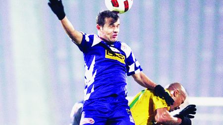 SUPERANALIZĂ‚: Cum se face o revoluție!** Vaslui și Poli culeg ce au semănat din 2005!