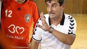 ȘOCANT! Un fost antrenor ale echipei Minaur Baia Mare a fost bătut în tribună la un meci de juniori. "M-am trezit cu un pumn în pometele stâng"