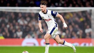 Încă o răsturnare spectaculoasă de situație în cazul transferului lui Radu Drăgușin. Gazzetta dello Sport a făcut dezvăluirea surprinzătoare