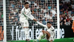 Vestiarul lui Real Madrid e un cuib de vipere! A ieșit acum la iveală și un scandal între Bellingham și Mbappe