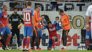 Un jucător de la Steaua trece prin momente dificile după ce s-a accidentat: "O lună va mânca cu paiul! Nici la box nu prea se întâmplă așa ceva"