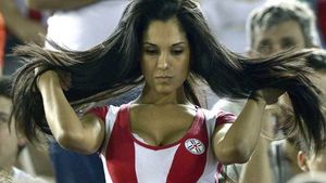 Carol MÃ©ndez își "susține" favoriții. FOTO Noua Larissa Riquelme a pozat goală