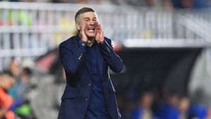 România la EURO, dincolo de orgolii! Surprizele lui Iordănescu într-un fotbal dominat de ranchiună: se bazează pe fundașul al cărui impresar l-a atacat recent și convoacă aproape sigur mijlocașul care declara că e invizibil la selecție! | EXCLUSIV