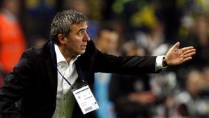 Hagi a convins șefii Galatei să renunțe la sancțiunile pentru "era Rijkaard"