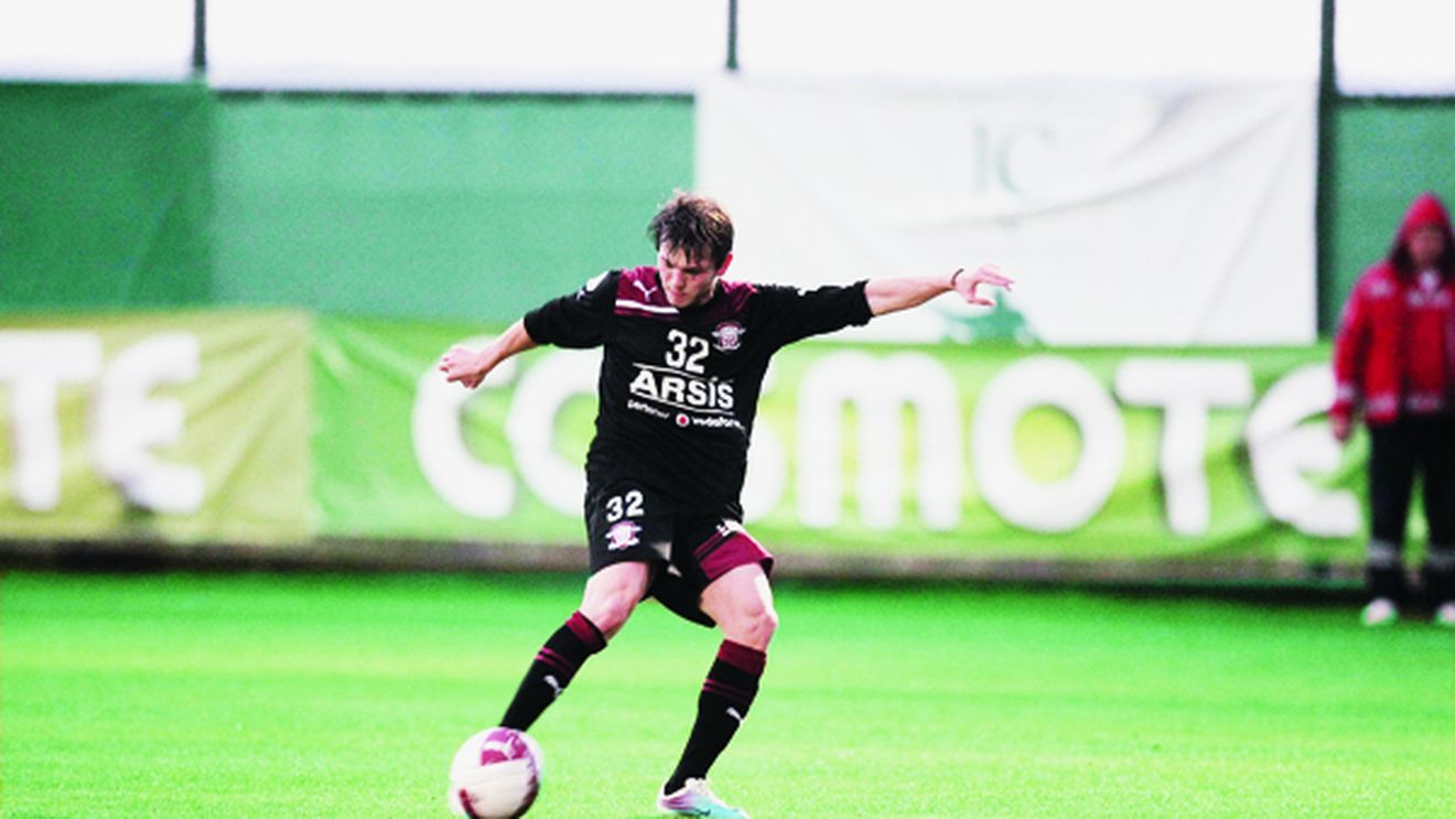 Tânăr și eficient!** Adrian Grigore este câștigul Rapidului din partida amicală cu Radnicki