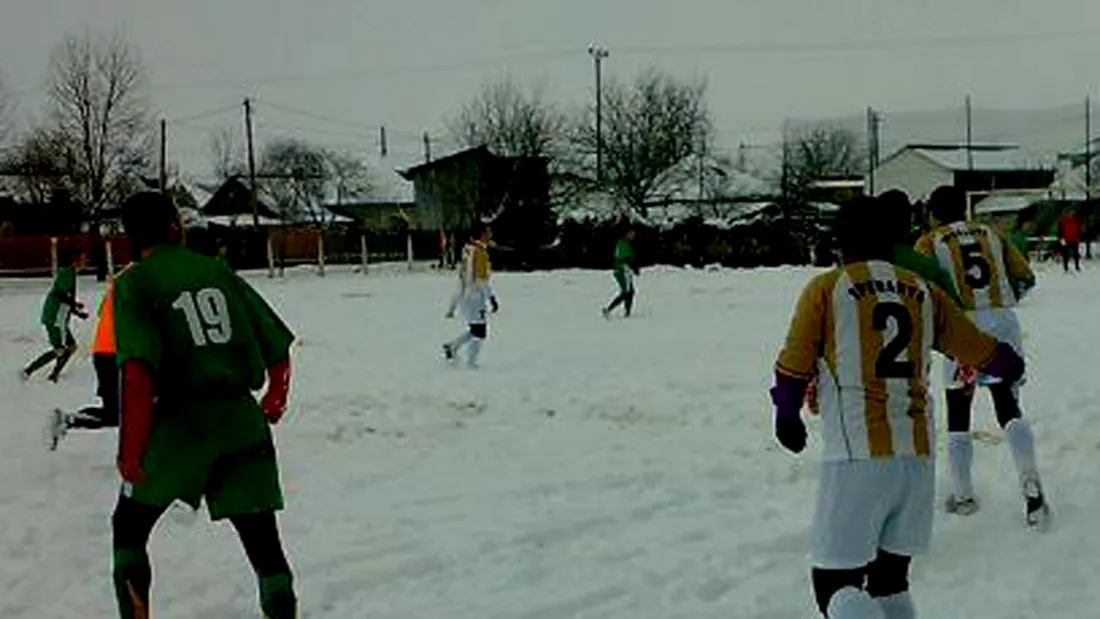Zăpada** a oprit fotbalul!