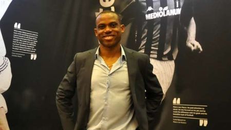 Sunday Oliseh și-a dat demisia din funcția de selecționer al naționalei de fotbal a Nigeriei