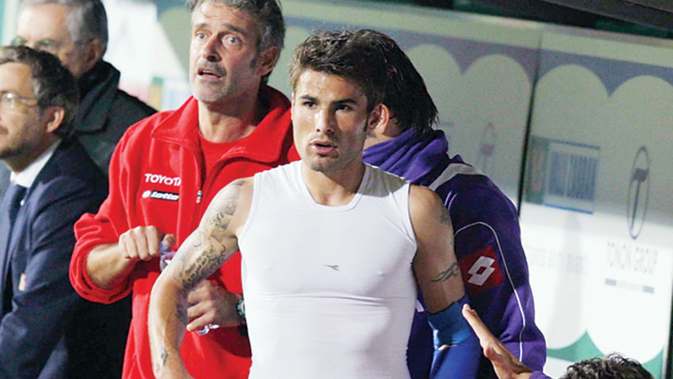 Mutu către Prandelli: „Când termin și eu un meci?"