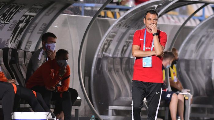 Toni Petrea și Thomas Neubert, infectați cu COVID-19. Cine va conduce FCSB în meciul de joi din Europa League! UPDATE | Reacția oficială a clubului: „Sunt șapte cazuri” + Omul din staff depistat pozitiv la meciul cu FC Voluntari