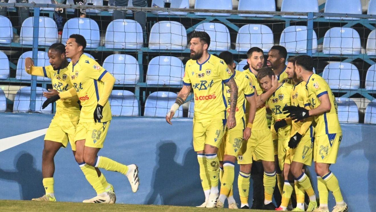 "Ăsta e prețul. Negociem cu Rapid şi FCSB". Omul de bază al lui Adrian Mutu e ca şi vândut