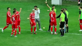 Fază incredibilă la Bistrița! Penalty repetat de două ori, iar a treia execuție a fost cu noroc. FOTO și VIDEO cu ce s-a întâmplat între CS Gloria și CS Tunari
