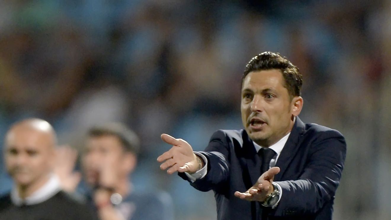 Rădoi, catastrofal la improvizații. Două decizii ciudate luate de antrenorul Stelei în acest sezon
