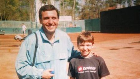 Regele și Regina | "Am întrebat-o dacă a făcut o poză cu el și mi-a zis că i-a fost rușine..." Povestea din spatele unei fotografii pentru istorie, cu Hagi și Halep