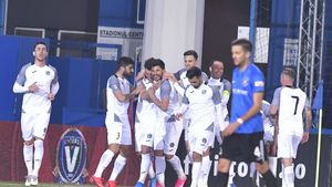 Cine este golgeterul alltime al confruntărilor dintre Viitorul / Farul și FCSB? Lista celor 33 de partide dintre patronii Gică Hagi și Gigi Becali și scorul dintre cei doi | SPECIAL