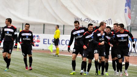 Viață de fotbalist. FOTO: Cum arată programul "milităresc" dintr-un cantonament